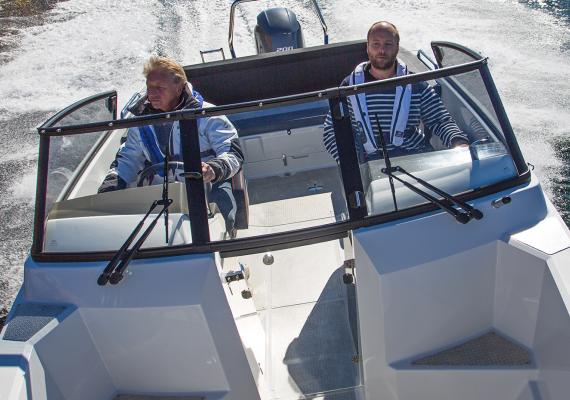 Husky R7 alumiinivene Salomarine