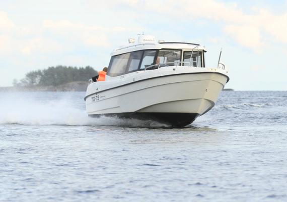 TG 7.9 KingCruiser hyttivene Salomarine