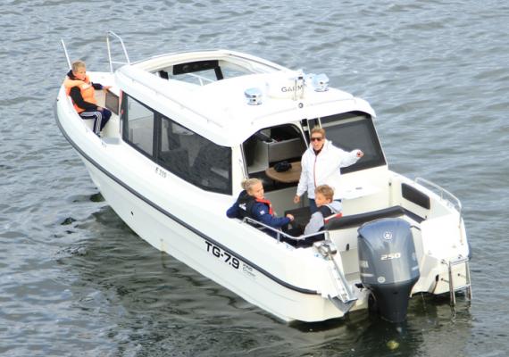 TG 7.9 KingCruiser hyttivene Salomarine