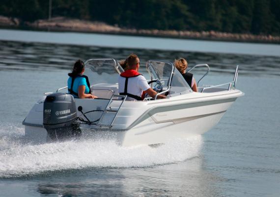 Yamarin 47TC Lasikuituvene Salomarine